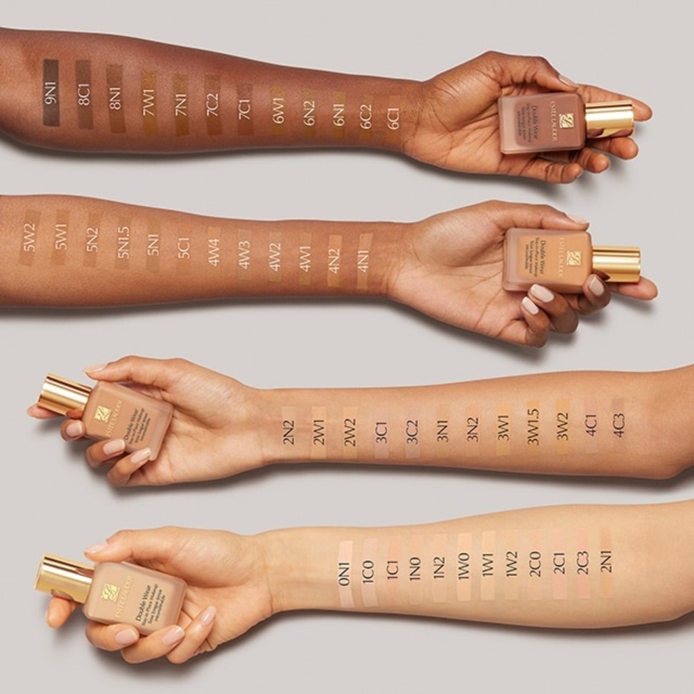 Estée Lauder: Double Wear Stay-in-Place Foundation (2N1 or 2C4)